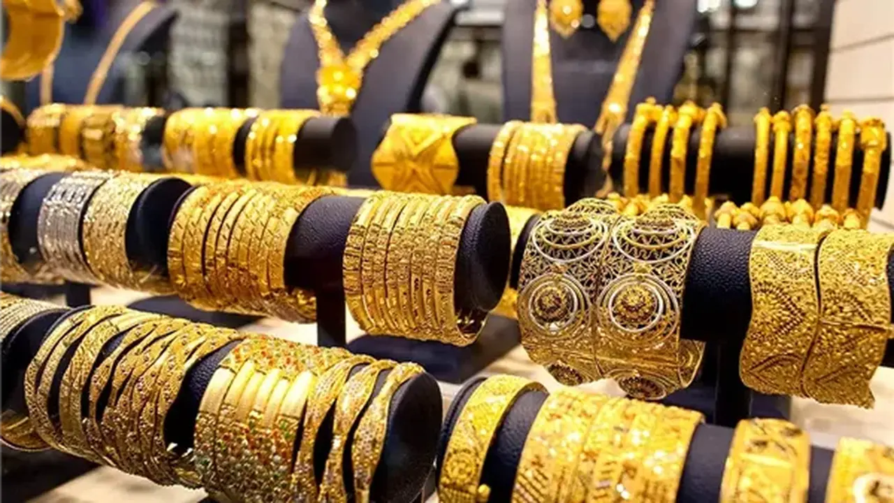 تذبذب عالمي.. عيار 21 يسجل زيادة بقيمة 35 جنيهاً في تداولات الأسبوع